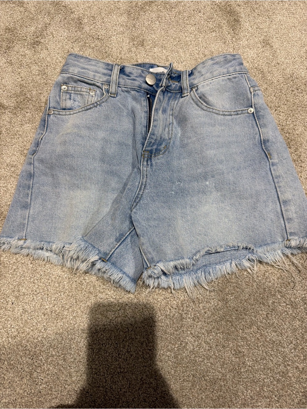Superdown Light Wash Denim Frayed Hem Women's Shorts
